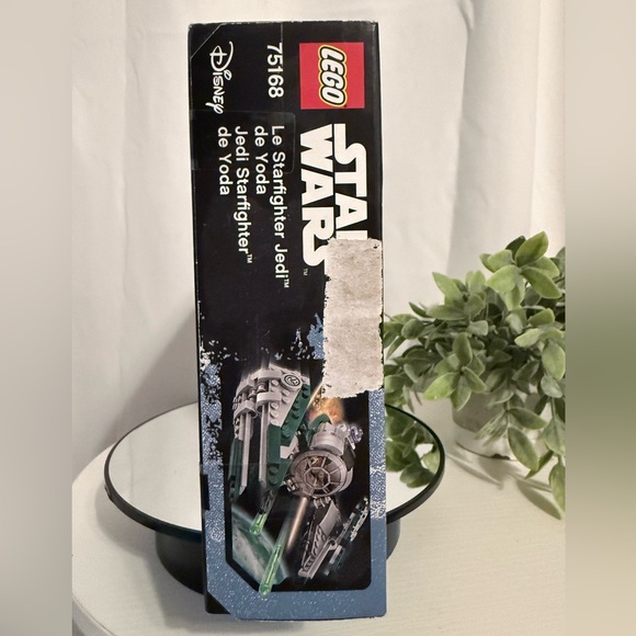 Disney LEGO Star Wars Yoda's Jedi Starfighter set NEW - Picture 2 of 6